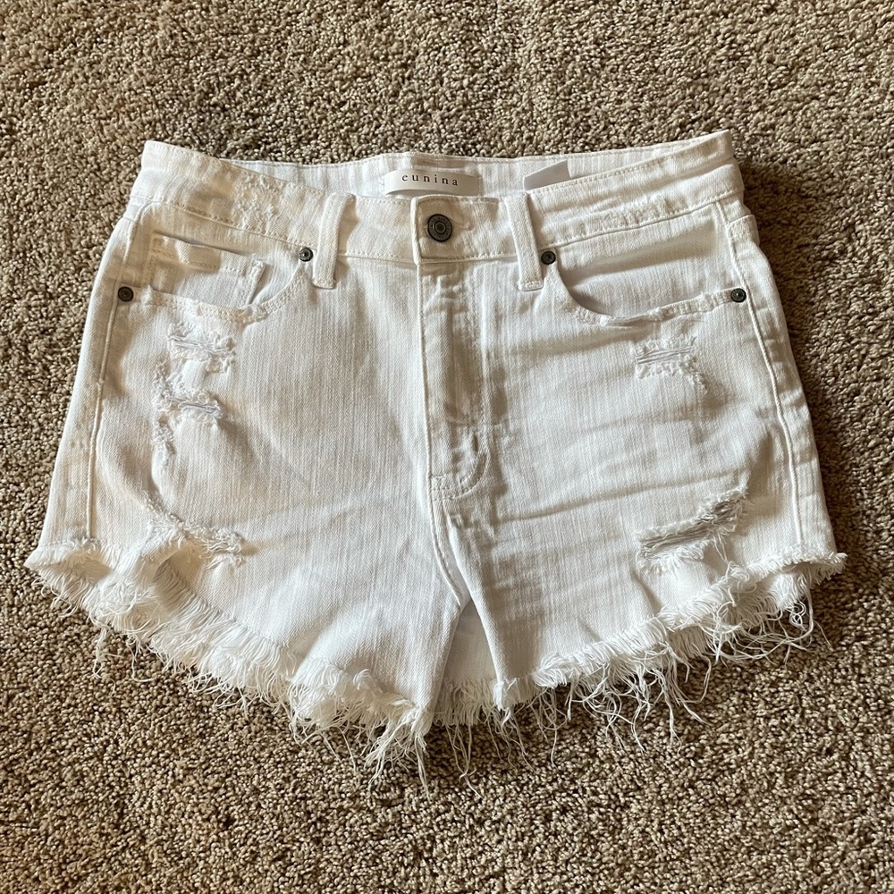 Lulus (Eunina) High rise cut off white shorts
